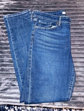 Levi Strauss Mid Rise Straight  Woman's Jeans